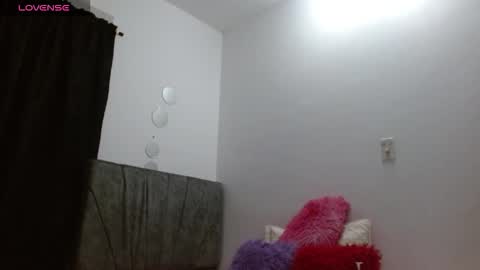 suzan_30 online show from January 18, 8:12 pm