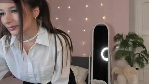 Hey Im Suzane online show from April 27, 3:15 am