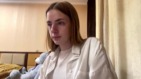 Snapshot of suzannetigerino chatting on June 7, 7:34 am Emila online show from June 7, 7:34 am