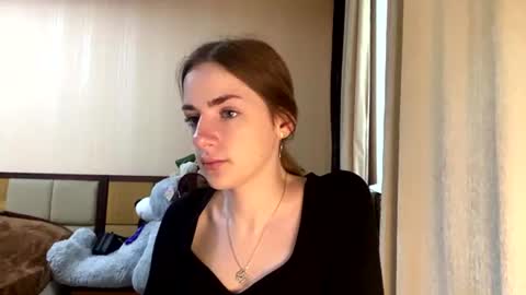 Snapshot of suzannetigerino chatting on July 5, 9:16 am Emila online show from July 5, 9:16 am