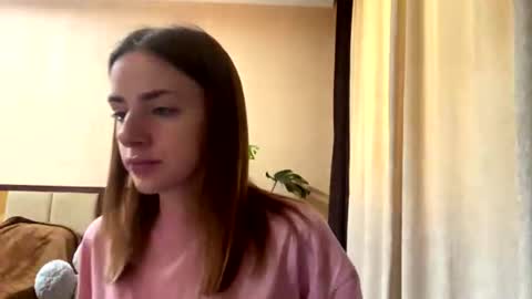 Snapshot of suzannetigerino chatting on July 11, 7:44 am Emila online show from July 11, 7:44 am