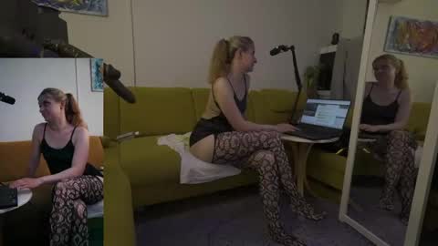 suzannexxxxxx online show from May 10, 9:31 pm