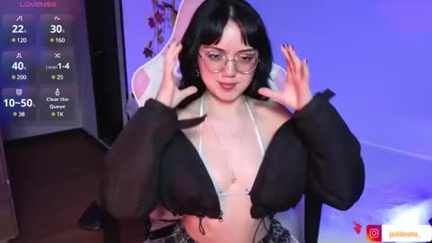 Snapshot of suzumi_ chatting on January 5, 12:20 am Jadde online show from January 5, 12:20 am