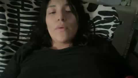 Snapshot of suzyishellawet chatting on November 16, 4:01 pm Suzy online show from November 16, 4:01 pm