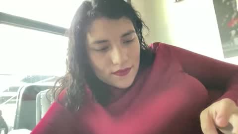 Suzy online show from November 17, 8:58 pm