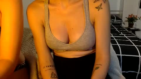 Snapshot of suzysummerrrrrrrrr chatting on February 9, 11:04 pm The real sugar baby Suzy Summer online show from February 9, 11:04 pm