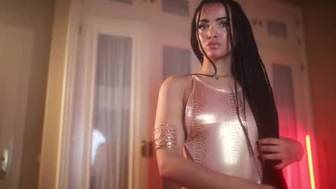 suzysuza online show from November 3, 4:08 pm