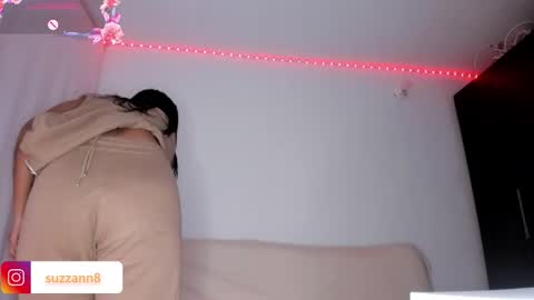 suzzann_rugg online show from February 21, 12:33 am