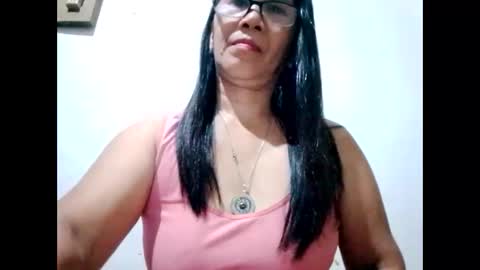 Snapshot of suzzie_hot chatting on December 27, 9:11 pm suzzie_hot online show from December 27, 9:11 pm