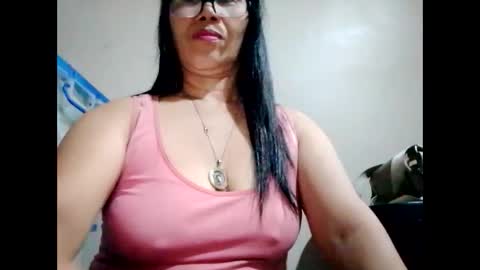Snapshot of suzzie_hot chatting on December 28, 10:36 am suzzie_hot online show from December 28, 10:36 am