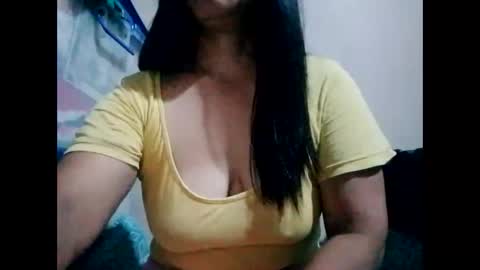 Snapshot of suzzie_hot chatting on January 4, 11:33 am suzzie_hot online show from January 4, 11:33 am