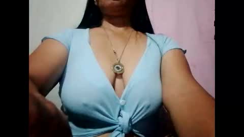 Snapshot of suzzie_hot chatting on January 26, 8:34 pm suzzie_hot online show from January 26, 8:34 pm