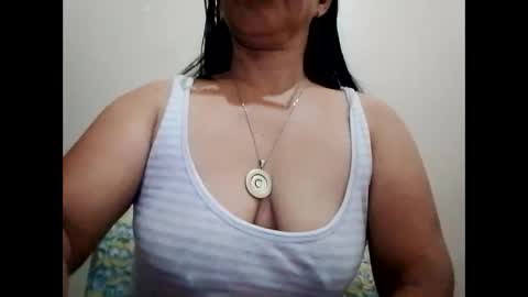 Snapshot of suzzie_hot chatting on February 26, 9:16 pm suzzie_hot online show from February 26, 9:16 pm