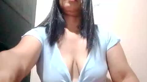 Snapshot of suzzie_hot chatting on September 19, 7:58 pm suzzie_hot online show from September 19, 7:58 pm