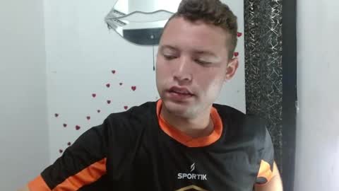 Snapshot of sven_fox723 chatting on May 25, 12:44 pm Sven online show from May 25, 12:44 pm