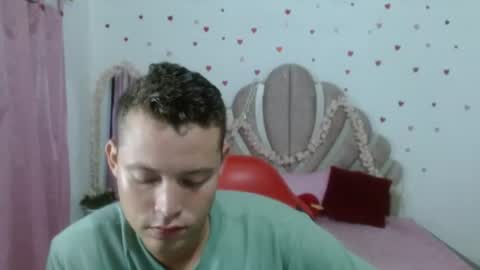 Snapshot of sven_fox723 chatting on June 12, 12:59 pm Sven online show from June 12, 12:59 pm