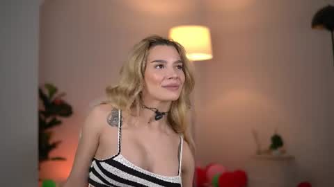 SweetLuna online show from June 22, 3:25 am