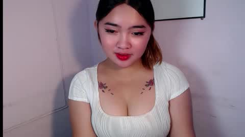 Snapshot of swallow_cummersx chatting on November 1, 4:47 am Jasmine online show from November 1, 4:47 am
