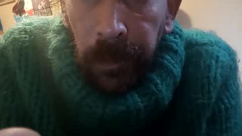 Snapshot of sweaterboy666 chatting on December 19, 10:34 am sweaterboy666 online show from December 19, 10:34 am