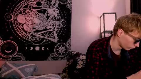 Snapshot of sweathome chatting on January 10, 2:41 pm sweaties3 online show from January 10, 2:41 pm