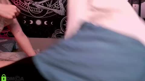 Snapshot of sweathome chatting on March 5, 3:19 pm sweaties3 online show from March 5, 3:19 pm