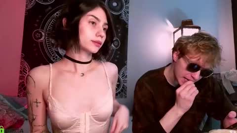 Snapshot of sweathome chatting on March 14, 5:51 pm sweaties3 online show from March 14, 5:51 pm