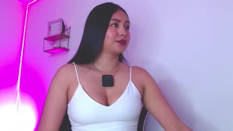 Snapshot of sweeet_amy chatting on November 14, 7:45 pm Amy IG sweeet amy0 online show from November 14, 7:45 pm