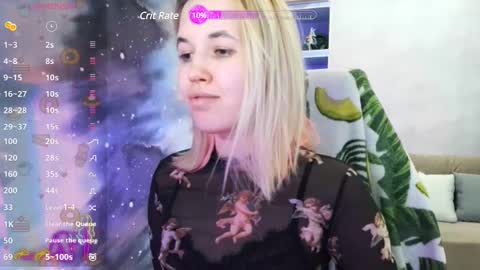 Snapshot of sweeet_bee chatting on December 8, 6:54 am Melisa online show from December 8, 6:54 am