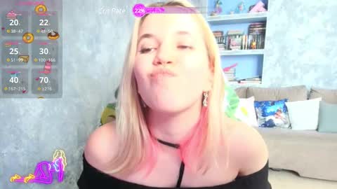 Snapshot of sweeet_bee chatting on February 21, 5:13 am Melisa online show from February 21, 5:13 am