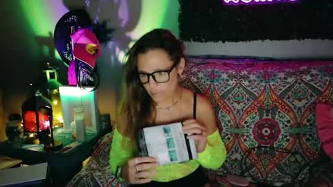 Snapshot of sweeetttea chatting on June 26, 6:01 pm sweeetttea online show from June 26, 6:01 pm