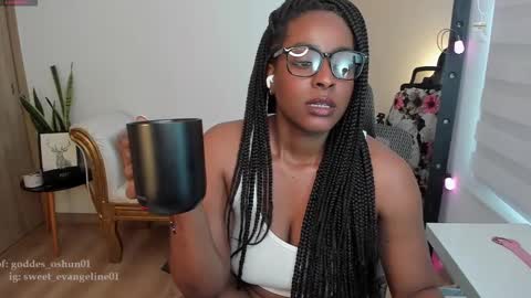 Snapshot of sweer_oshun chatting on December 29, 5:54 pm Evangeline online show from December 29, 5:54 pm