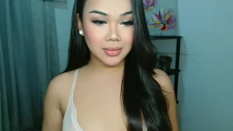 sweet18_jasmine online show from December 8, 11:35 am