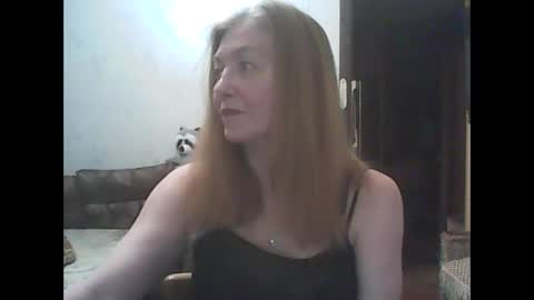 Snapshot of sweet4blonde609 chatting on December 4, 12:47 pm sweet4blonde609 online show from December 4, 12:47 pm