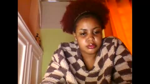 sweet52537 online show from March 7, 3:58 am