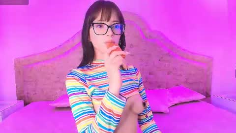 Snapshot of sweet_1angel chatting on July 31, 3:28 am Sweet 1Angel online show from July 31, 3:28 am