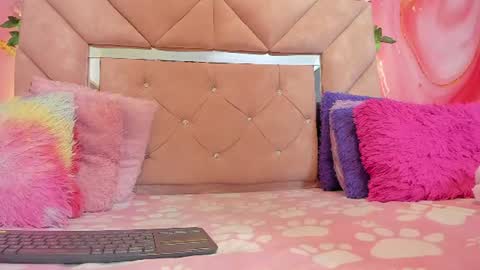 Snapshot of sweet__luna__ chatting on July 15, 10:53 am sweet__luna__ online show from July 15, 10:53 am