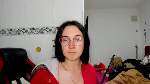 sweet__suck69bitch online show from June 17, 5:10 am
