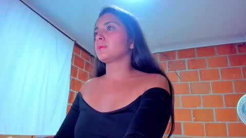 sweet and hot alaia online show from September 26, 3:43 am