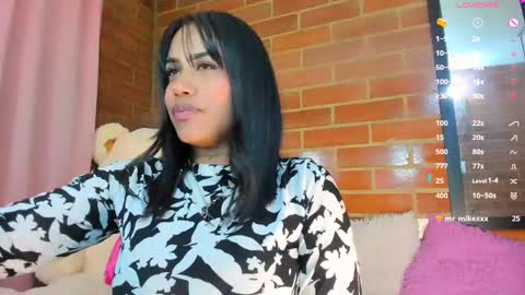 Snapshot of sweet_angel2001 chatting on February 19, 9:58 pm Stephanie online show from February 19, 9:58 pm