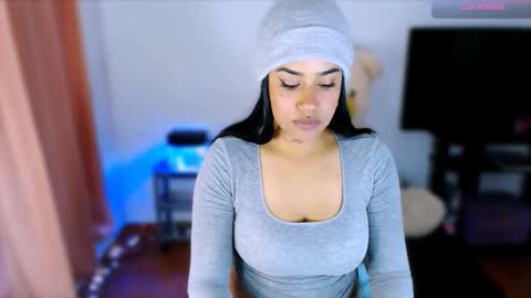 Snapshot of sweet_angel2001 chatting on December 2, 5:02 am Stephanie online show from December 2, 5:02 am