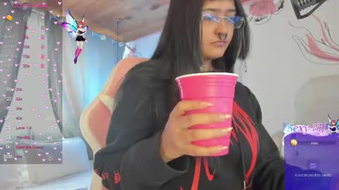 Snapshot of sweet_angelkanon chatting on June 19, 1:26 pm sweet_angelkanon online show from June 19, 1:26 pm