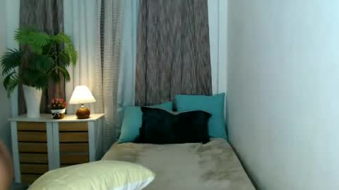 Snapshot of sweet_athena000 chatting on June 14, 10:34 pm Athena online show from June 14, 10:34 pm