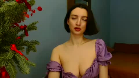 Snapshot of sweet_baby_miranda_ chatting on December 28, 1:39 am Miranda online show from December 28, 1:39 am