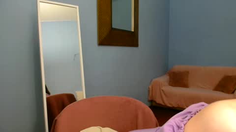 Snapshot of sweet_baby_miranda_ chatting on January 14, 12:11 am Miranda online show from January 14, 12:11 am