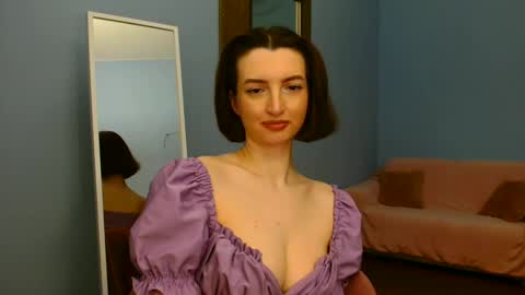 Snapshot of sweet_baby_miranda_ chatting on January 14, 3:11 am Miranda online show from January 14, 3:11 am