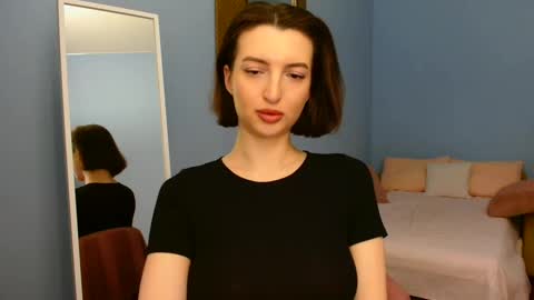 Snapshot of sweet_baby_miranda_ chatting on February 3, 1:09 am Miranda online show from February 3, 1:09 am