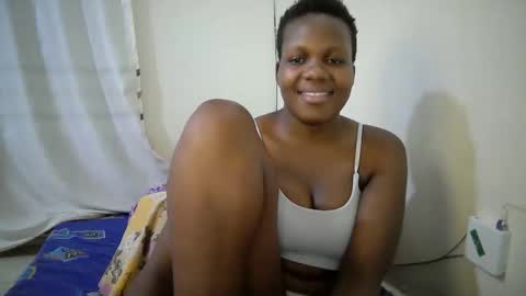 Snapshot of sweet_bella12 chatting on November 17, 9:42 pm sweet_bella12 online show from November 17, 9:42 pm