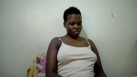 Snapshot of sweet_bella12 chatting on November 25, 7:58 pm sweet_bella12 online show from November 25, 7:58 pm