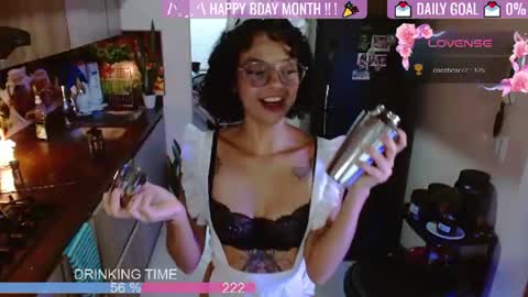 Snapshot of sweet_bluee chatting on July 4, 11:11 pm Tutti online show from July 4, 11:11 pm
