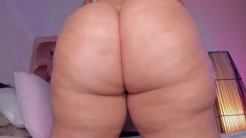 Snapshot of sweet_booty1 chatting on July 28, 5:56 pm Chelsy online show from July 28, 5:56 pm
